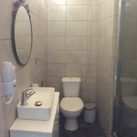Vintage Place Apartment *