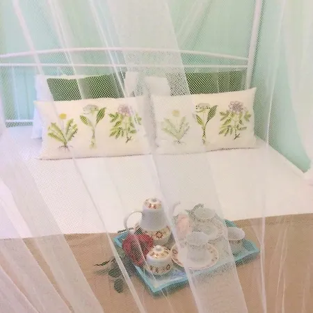 Vintage Place Apartment